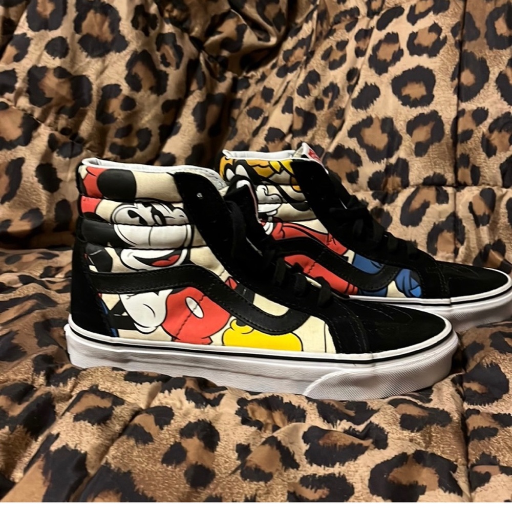 Vans Sk8-Hi listing for dodamel